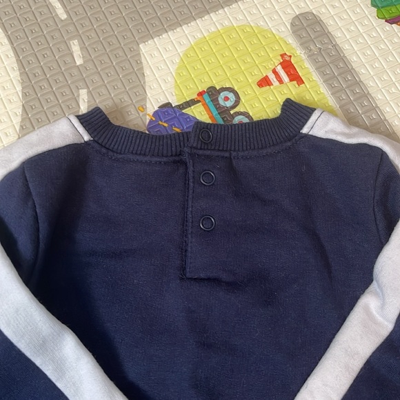 Puma matching sweatsuit. - Picture 3 of 4